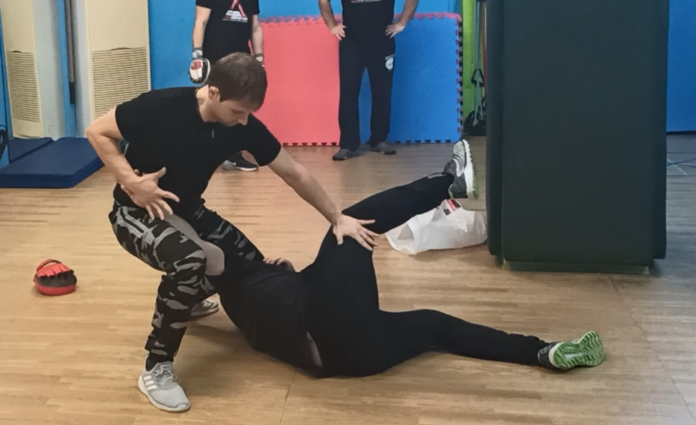 Takedown και έλεγχος στο Filipino Boxing